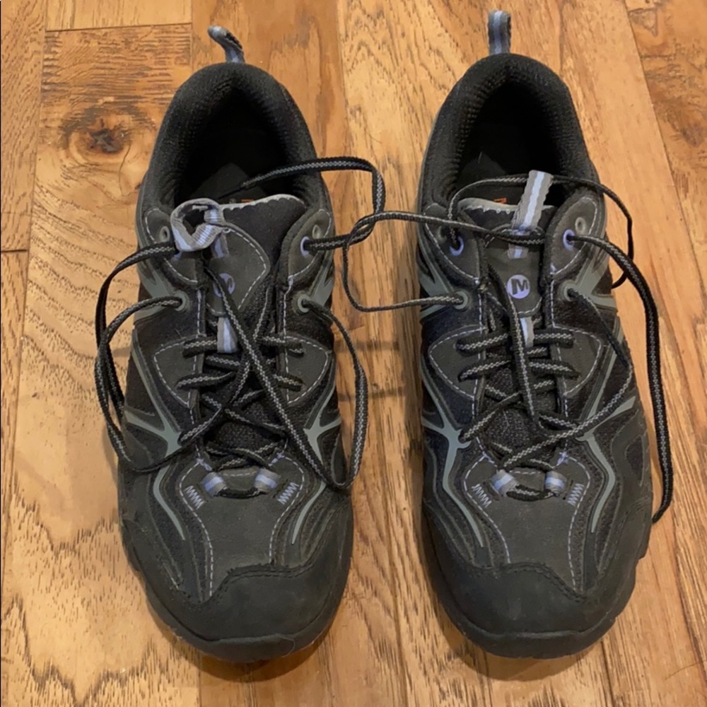 Merrell Vibram women’s hiking shoes size 8